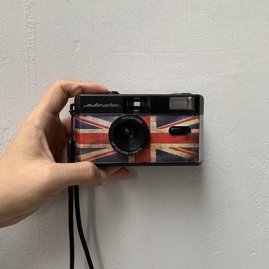 【網購優惠】香港Escura Snaps 35菲林相機限時優惠 英國國旗/紅白藍復古設計 拍出顆粒感菲林相