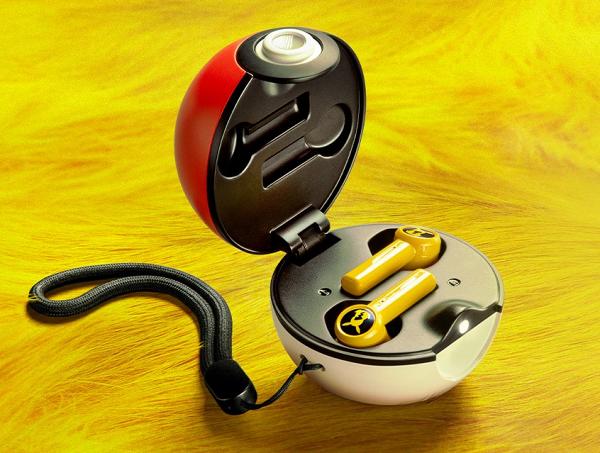 Razer全新比卡超限定版無線藍牙耳機+精靈球充電盒登場！超萌提示聲/比卡超造型滑鼠/背光鍵盤