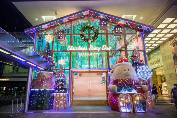 【聖誕好去處2020】尖沙咀海港城4大聖誕裝置登場！巨型聖誕熊仔玩具店/燈海花園/營火會