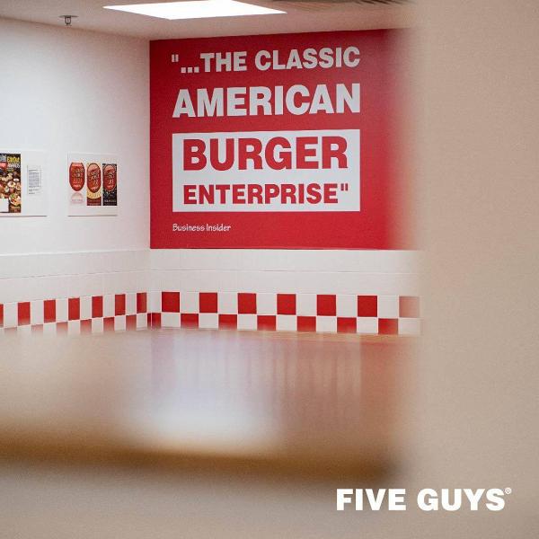 【觀塘美食】美國漢堡店Five Guys觀塘APM分店開幕！即叫即製漢堡+自選免費配料/招牌花生醬奶昔