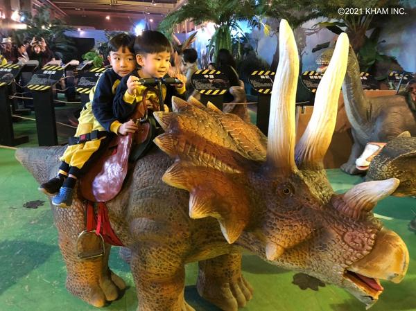 【九龍灣好去處】《侏羅紀X恐龍樂園》展覽登陸香港 3公尺巨型暴龍/恐龍頭骨車/快閃優惠門票$12