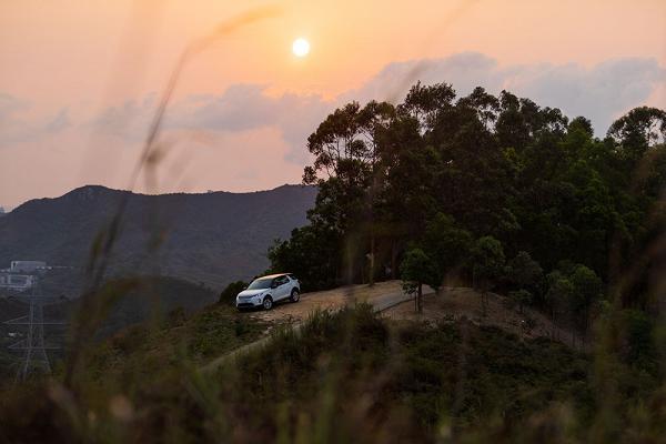 自駕Land Rover Discovery Sport 華山一人前露營