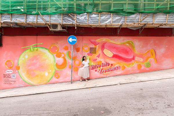 【拍拖好去處】香港5大全新街頭壁畫+打卡牆影相位！中環哈密瓜牆/西貢大型壁畫街/尖沙咀戲棚