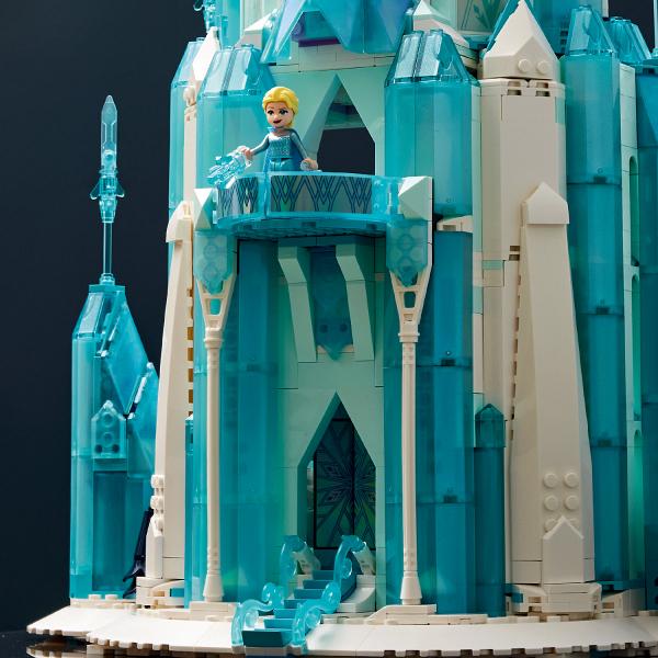 LEGO新推半米高《魔雪奇緣》城堡 1709粒砌雙邊天梯/冰雪噴泉