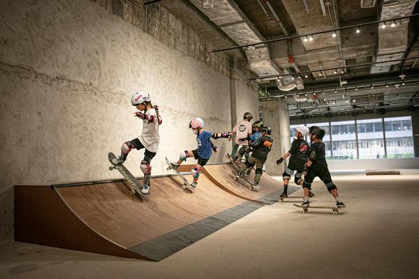 【尖沙咀好去處】K11 Musea全港最大室內滑板場+波鞋展覽！限定課程新手試玩滑板