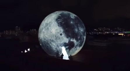 【中秋節2021】觀塘15米高巨型發光海上月亮限定登場！矚目外牆3D光影動畫/懷舊攤位遊戲+市集