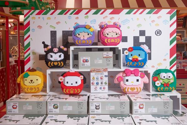 Sanrio角色達摩造型Jekca積木 (由即日至2022年2月期間率先於LOG-ON獨家發售) 售價：Little Twin Stars (一套) HK$990 其他各HK$580
