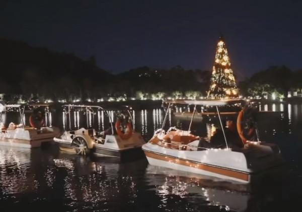 【聖誕好去處2021】大埔Lake House湖畔聖誕小鎮登場！10米高漂浮聖誕樹/飄雪冰屋/觀光船遊湖