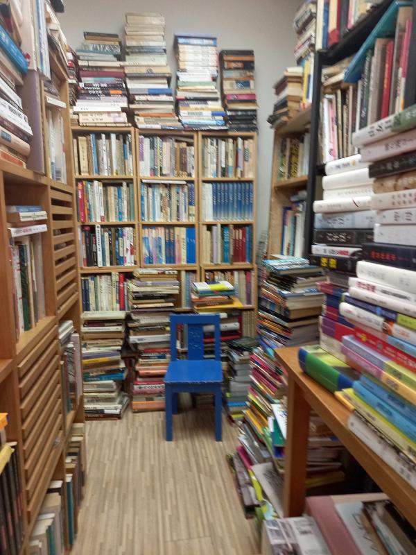  旺角T.O.P二手書店「偏見書房」12月尾結業 清貨優惠全店書籍一律$20發售