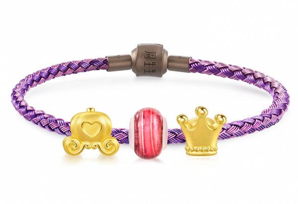 「愛情童話系列」足金皇冠串飾 及 彩色玻璃珠  （售價：HK$2,000）
