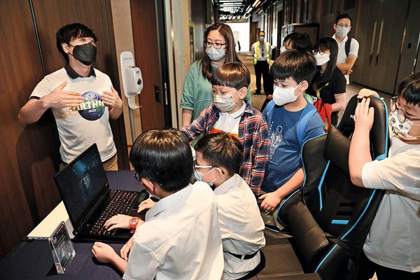 環保小先鋒Minecraft創建城市  Acer x Microsoft 全港小學生綠色城市設計大賽2022