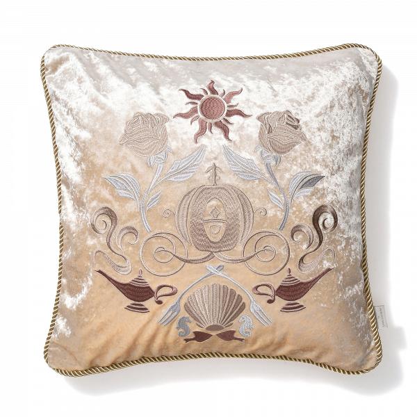 刺繡抱枕套 Embroidered Cushion Cover $500  ©Disney