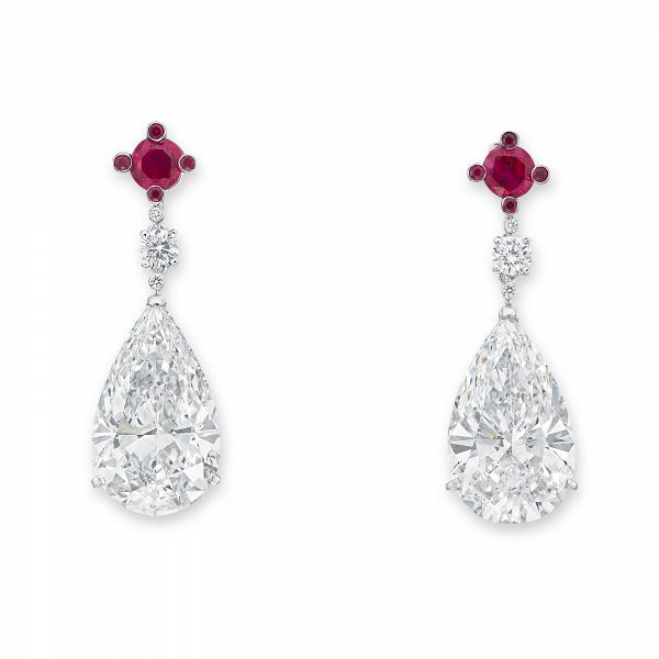 10.04／10.03 克拉 D色 VVS1 淨度鑽石及 紅寶石耳環 MOUSSAIEFF 設計 估價：港元 10,000,000 – 15,000,000