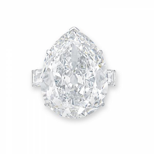15.37克拉 D色 VS2 淨度鑽石戒指 BOUCHERON 鑲嵌 估價：港元 9,000,000 – 12,000,000