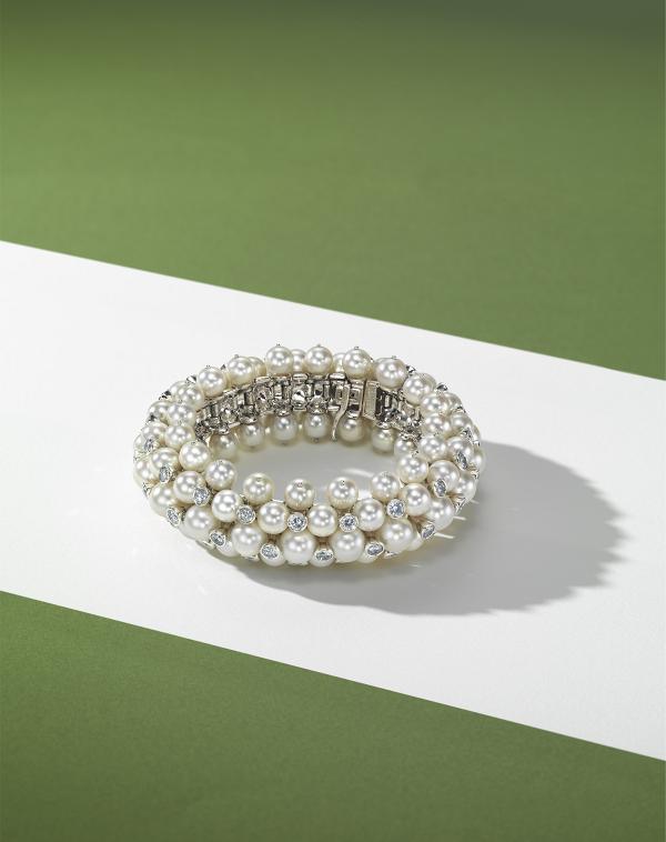 珍珠及鑽石手鐲 VAN CLEEF & ARPELS設計 估價：港元 300,000 – 500,000