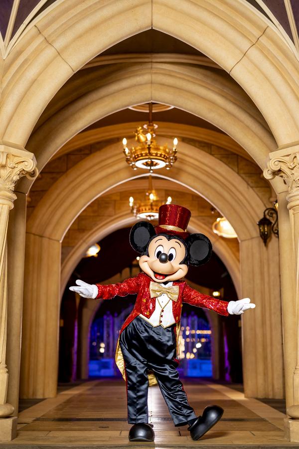 迪士尼全新「迪士尼音樂 Live！」聖誕音樂盛會登場！城堡下演奏迪士尼、彼思經典樂章/迎接聖誕