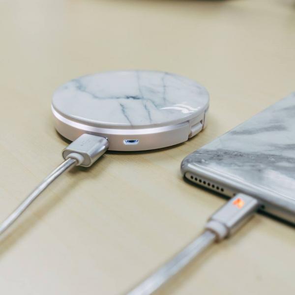 兩種用法！雲石紋鏡盒充電器　內設環形LED補光燈