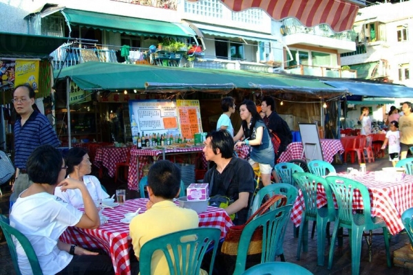 恆樂海鮮菜館平日十分熱鬧。