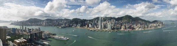 天際 100 正為訪客提供從高處 360 度觀賞香港的地方。