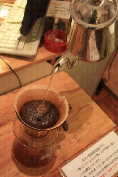 新鮮咖啡豆才會在沖泡時冒出泡沫。