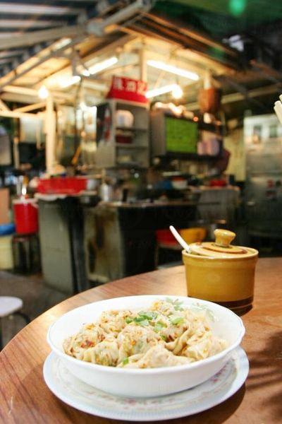 菜肉雲吞是陳泗記的經典名菜，屬必點菜式。