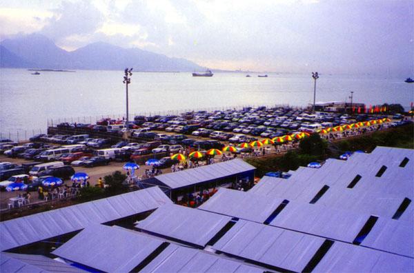 樂安排小欖跳蚤市場是香港首個擁有海景的跳蚤市場。