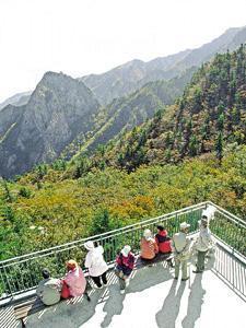 10月是到韓國賞紅葉的好時機，圖為雪嶽山之秋。