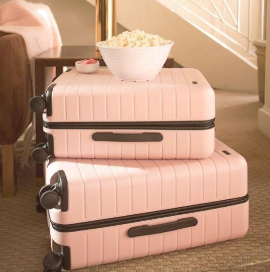IG吵翻天！激起購買慾的粉色行李箱