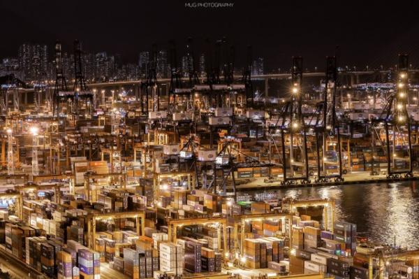 屬於我們香港人的特色夜景-【葵青貨櫃碼頭】