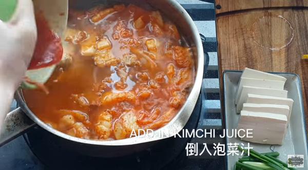 歷久不衰 韓國經典泡菜湯