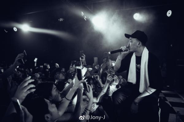 《中國有嘻哈》10位實力選手介紹！90後地下Rappers走向主流