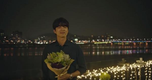 孔劉新廣告演繹完美男友　煮飯、比心自拍、送花樣樣齊