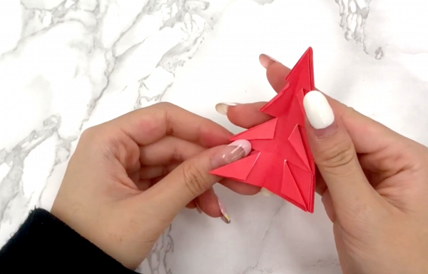 【聖誕禮物DIY】簡單DIY聖誕裝飾 聖誕樹摺紙教學！