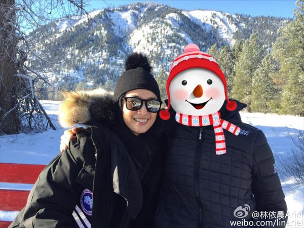結婚4年難得放閃　林依晨曬甜蜜合照向老公表白：「你，就在我身旁...」