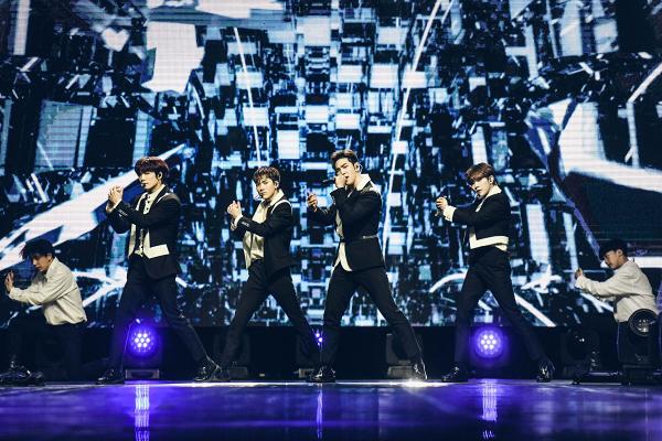【Music Bank香港】相隔7年再度襲港 FTisland/SEVENTEEN為歌迷特別表演中文歌