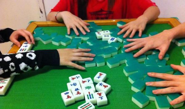 香港麻雀計番方法｜打麻雀打牌如何食糊？十三么、大四喜幾多番？