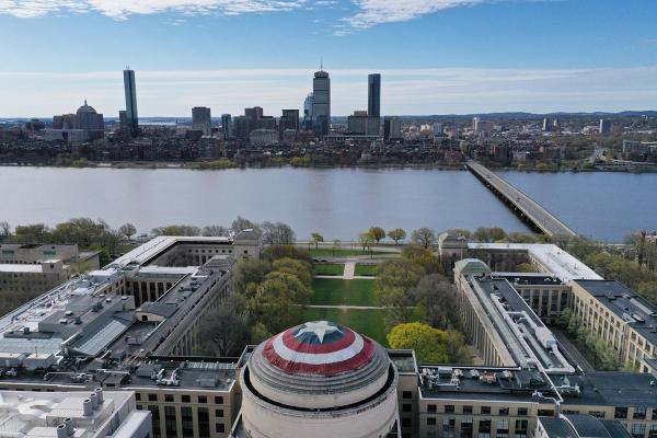 【復仇者聯盟4】名校MIT圓頂變成美國隊長盾牌 獲演員Chris Evans本人大讚