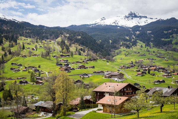 瑞士小鎮推出移民派錢計劃　滿足3大條件就能得到20萬港元