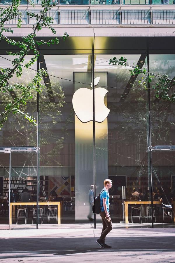 【Apple】蘋果公司50%員工冇大學學歷！Tim Cook強調：能力才是關鍵