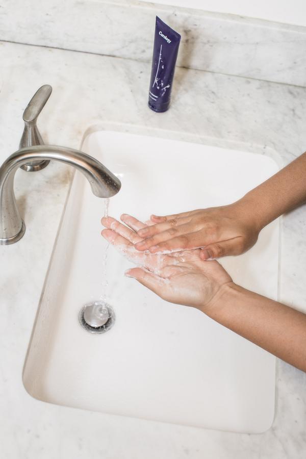 4.洗手時應以梘液和清水清潔雙手，搓手最少20秒，用水過清並用抹手紙弄乾
