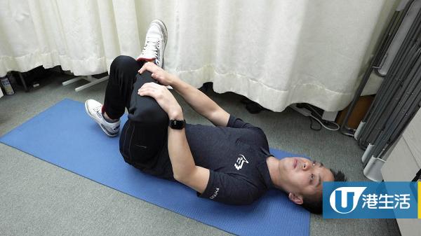 【Home office】長時間撳手機/坐姿不良易受傷 物理治療師教你5組肌肉伸展運動