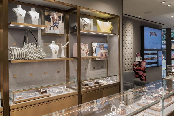 傳希臘珠寶品牌Folli Follie香港店申請清盤 全線分店結業 遣散數十名員工