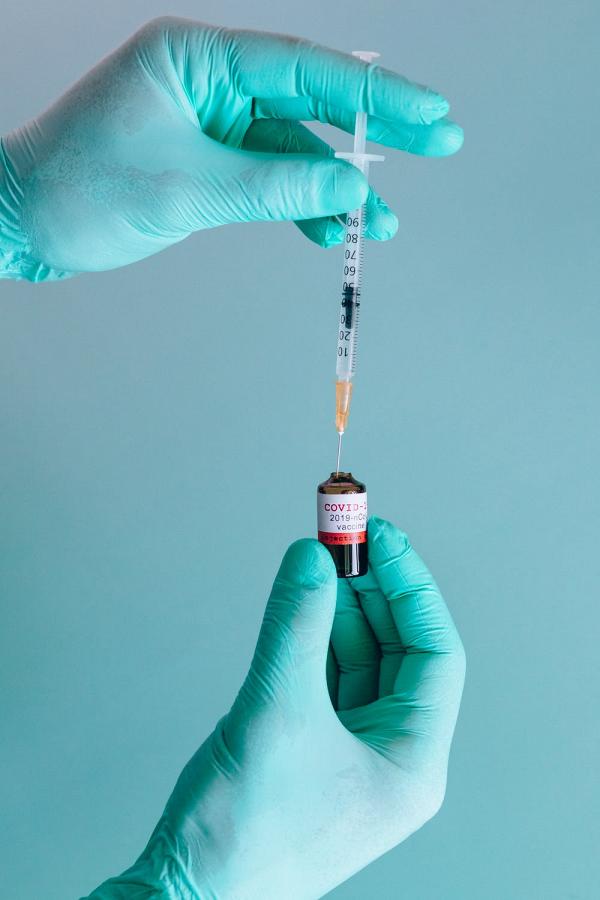 【新冠肺炎】美國醫生疑因接種輝瑞疫苗後死亡 生前生活健康注射後16天離世