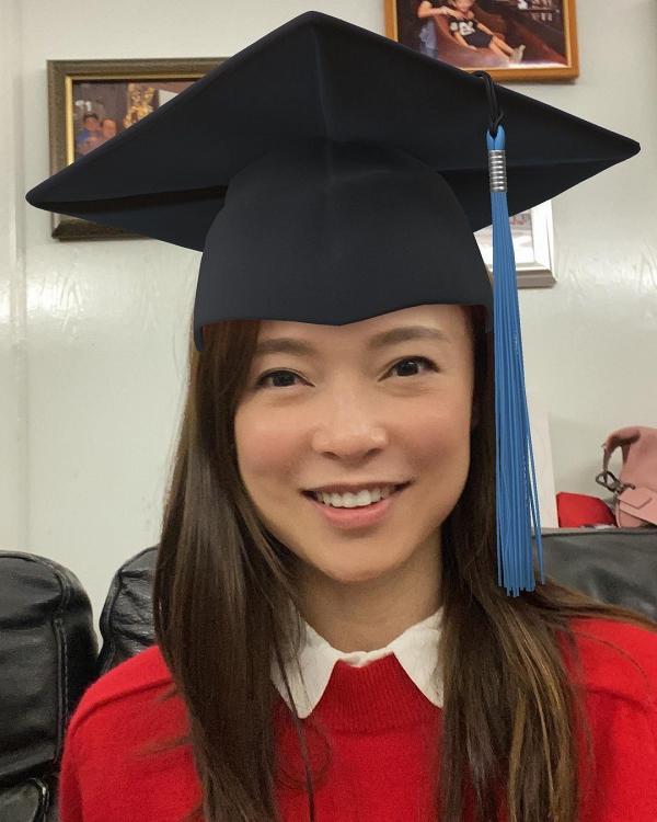 從會考5分到營養學一級榮譽畢業 41歲歐倩怡好學不倦戴四方帽做營養師