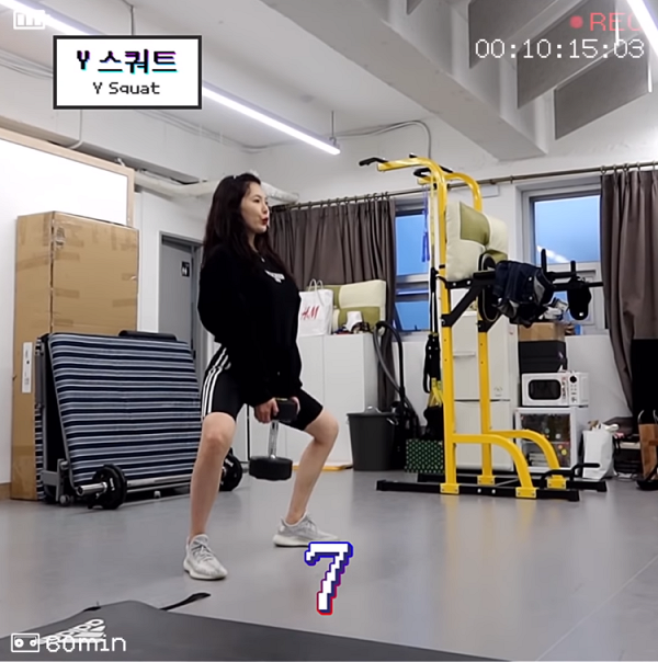 【減肥】韓國性感女神泫雅公開減小腹運動方法 每日5個動作一個月減1.5kg