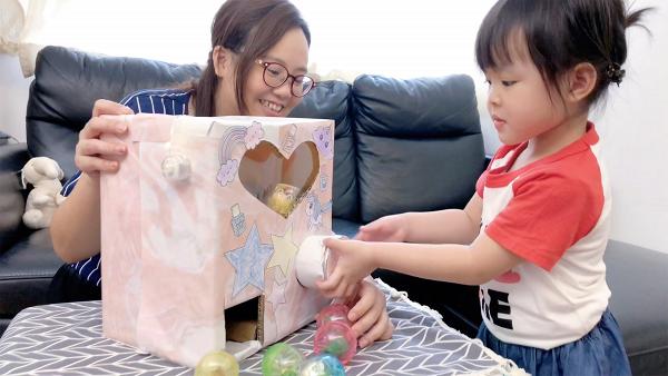 玩樂中學習環保　與囡囡DIY紙皮玩具廚房