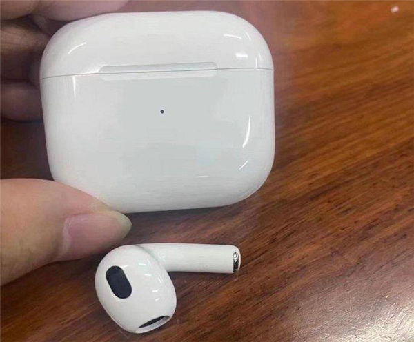 【AirPods 3】Apple AirPods 3傳設計真身首度曝光 3月底蘋果發佈會有望現身