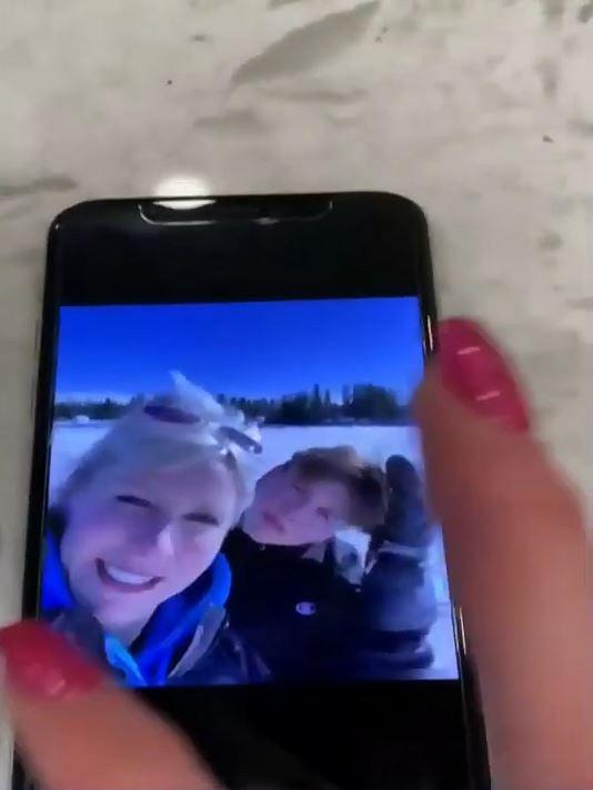 iPhone 11 Pro意外跌落冰湖 30日後釣回手機竟然仲用得