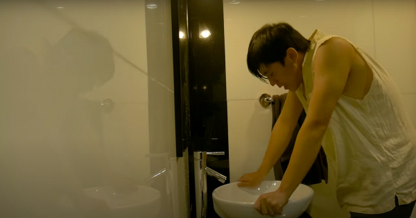 姜濤17歲拍微電影獲獎單眼皮青澀造型出土 冇包袱演失戀吸毒男入型入格 網民讚有潛質