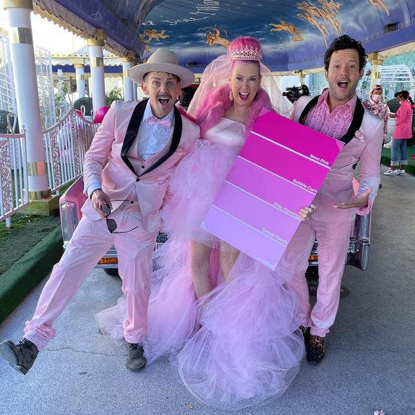 史上第一人嫁給顏色！即睇美國超級粉紅控屋企家具有幾pink